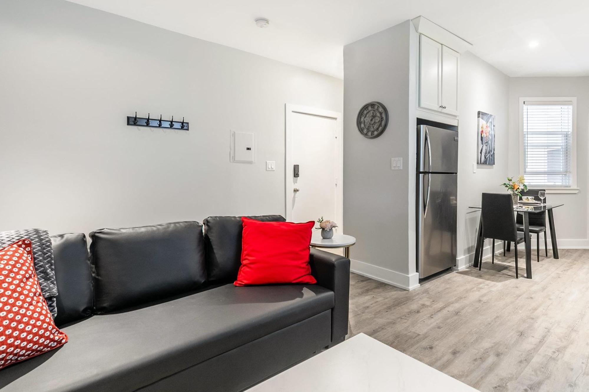 Upscale 2Br Condo With Netflix - Prime Location Hamilton Esterno foto